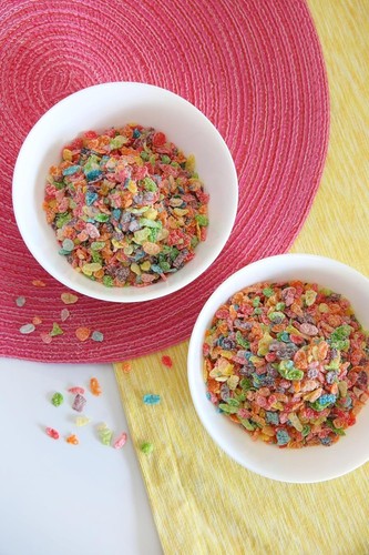 Cereal de desayuno de arroz endulzado sin gluten con guijarros afrutados, caja de 11 oz - Imagen 2 de 9