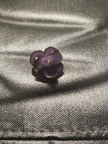 Fashion Jewelry Stud - Picture 1 of 2