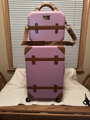 Chariot Pink 2 Piece Gatsby Hardside Luggage 