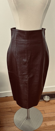 NEW WT SIMONETTA TRAVERSI BURGANDY VERA PELLE PENCIL SKIRT S42 - Picture 1 of 13