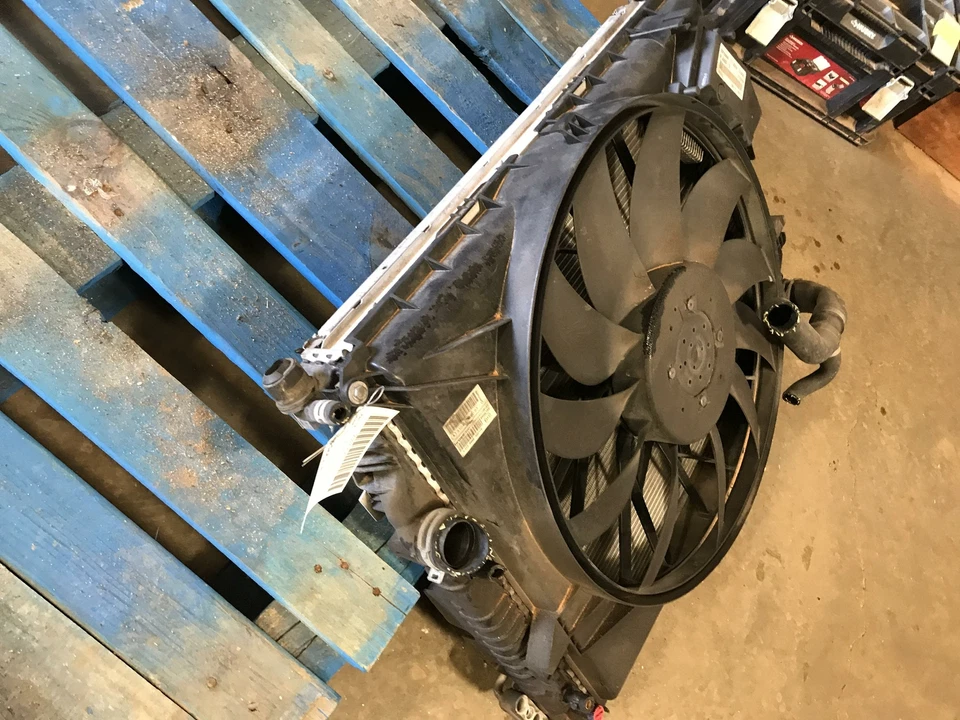 07 08 MERCEDES BENZ GL ML RADIADOR DAN CONDENSADOR SET OEM Foto 2 de 4