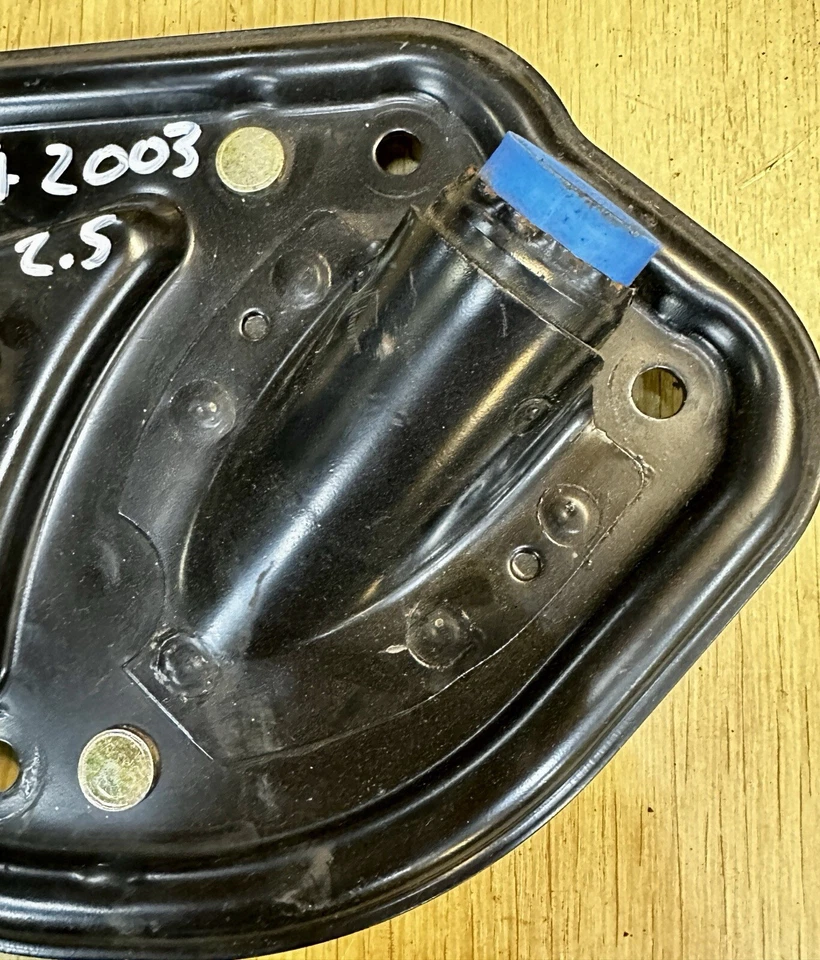 VW Transporter Caravelle T4 Bulkhead Plate Steering Rack RHD 702419531E 2003 - Image 3 of 4