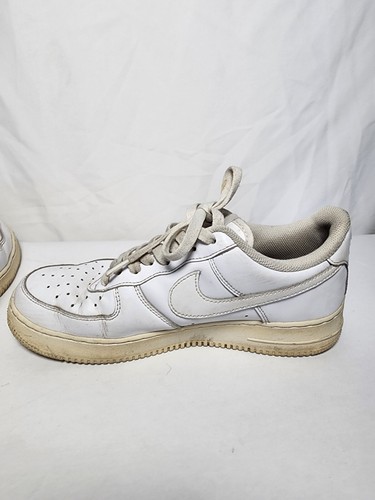 Nike Air Force 1 Triple White Lace Up Sneaker Shoe Style CW2288-111 U.S Size 9 - Picture 3 of 8