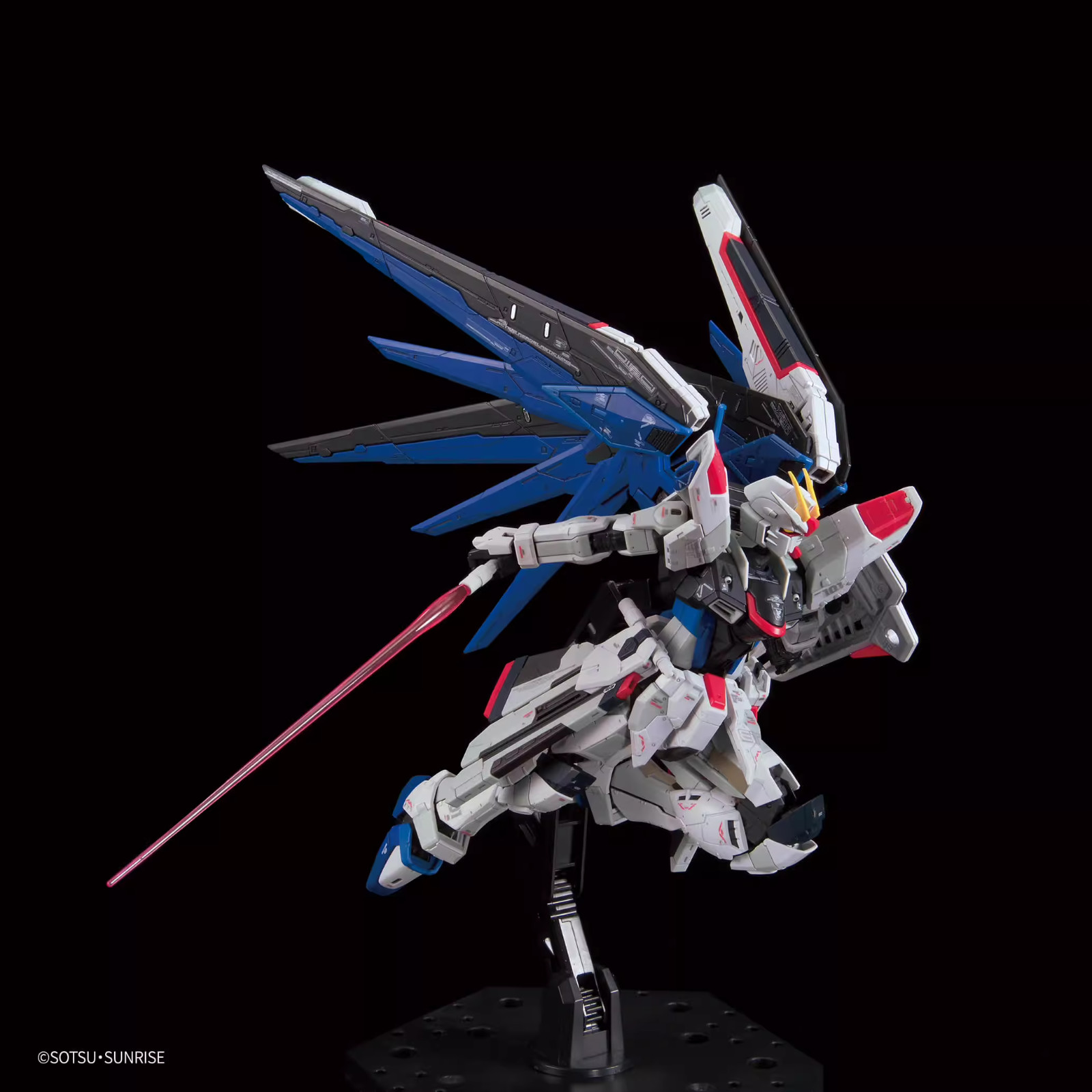 Bandai RG ZGMF-X10A Gundam Base Limited 1/144 Freedom Gundam Ver. GCP