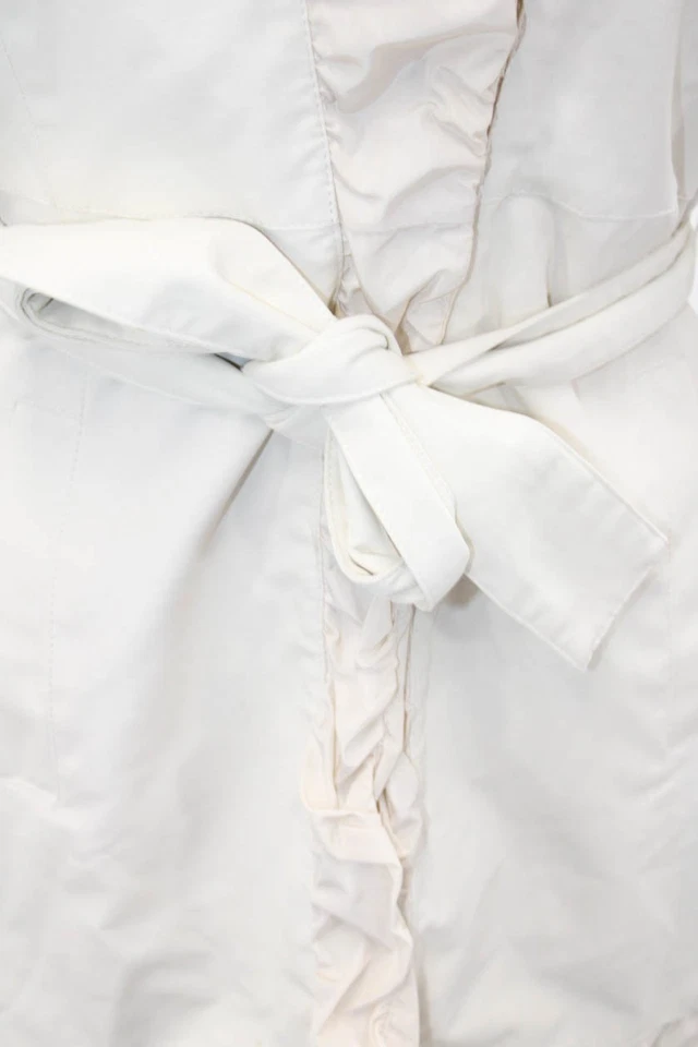 Jaqueta feminina Blanc Noir com capuz manga comprida botão de pressão babado bege tamanho P - Imagem 4 de 4