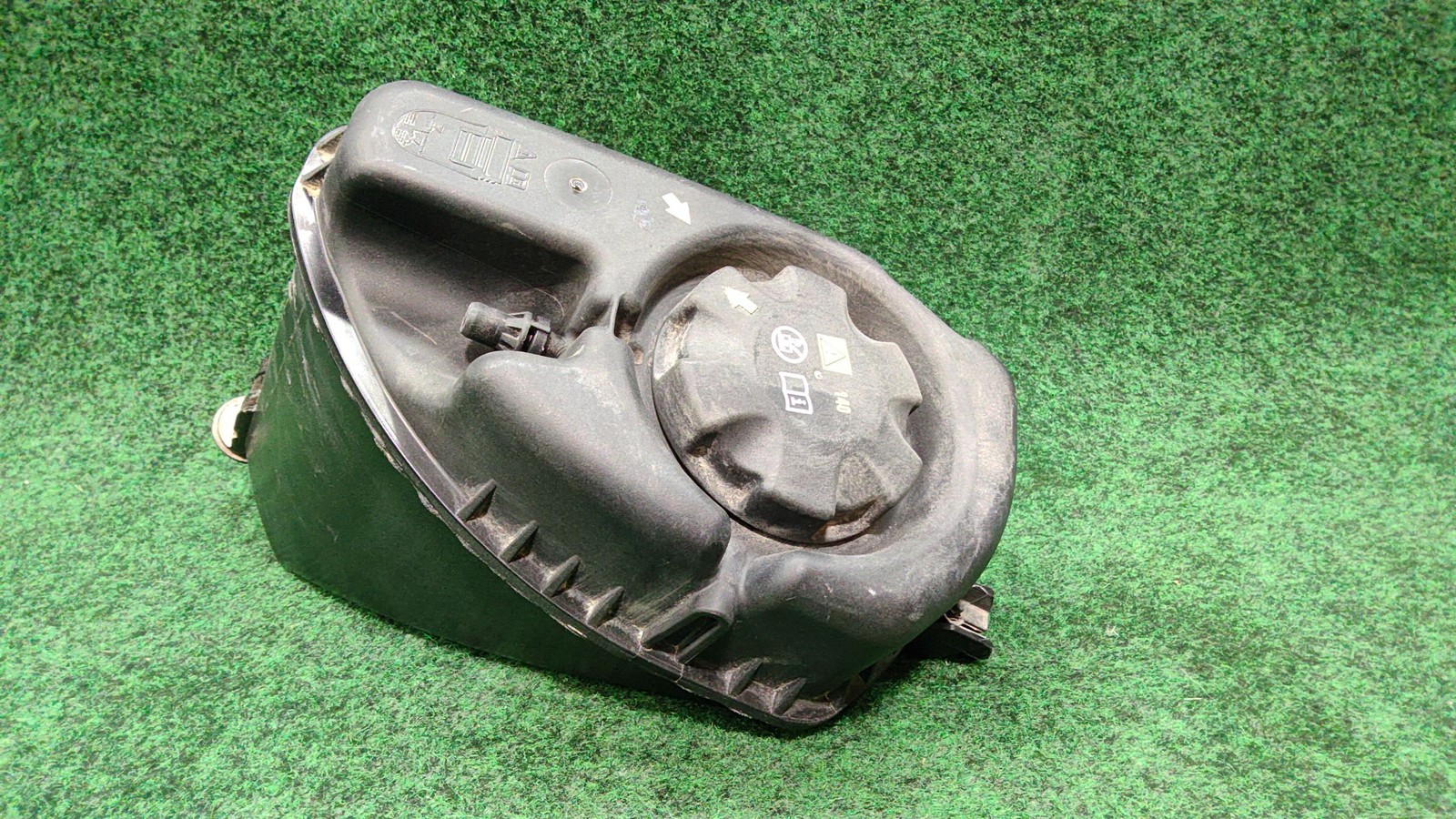2017-2023 BMW 530i Coolant Expansion Tank OEM 17139846642