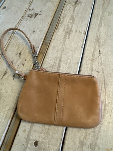 Vintage Coach Tan Smooth Leather Wristlet Small Wrist Wallet Bag - Picture 5 of 15