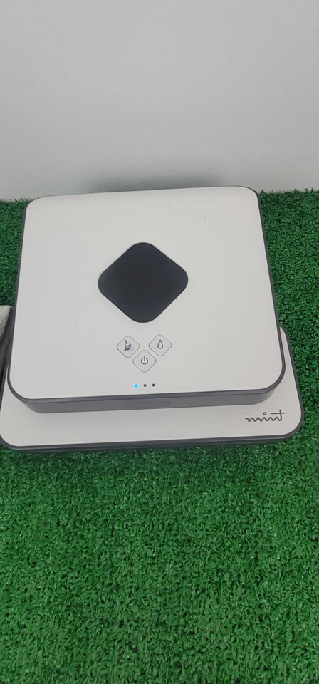 Mint Robotic Floor Duster/Cleaner Model No 4200 Read Description - Image 3 of 4