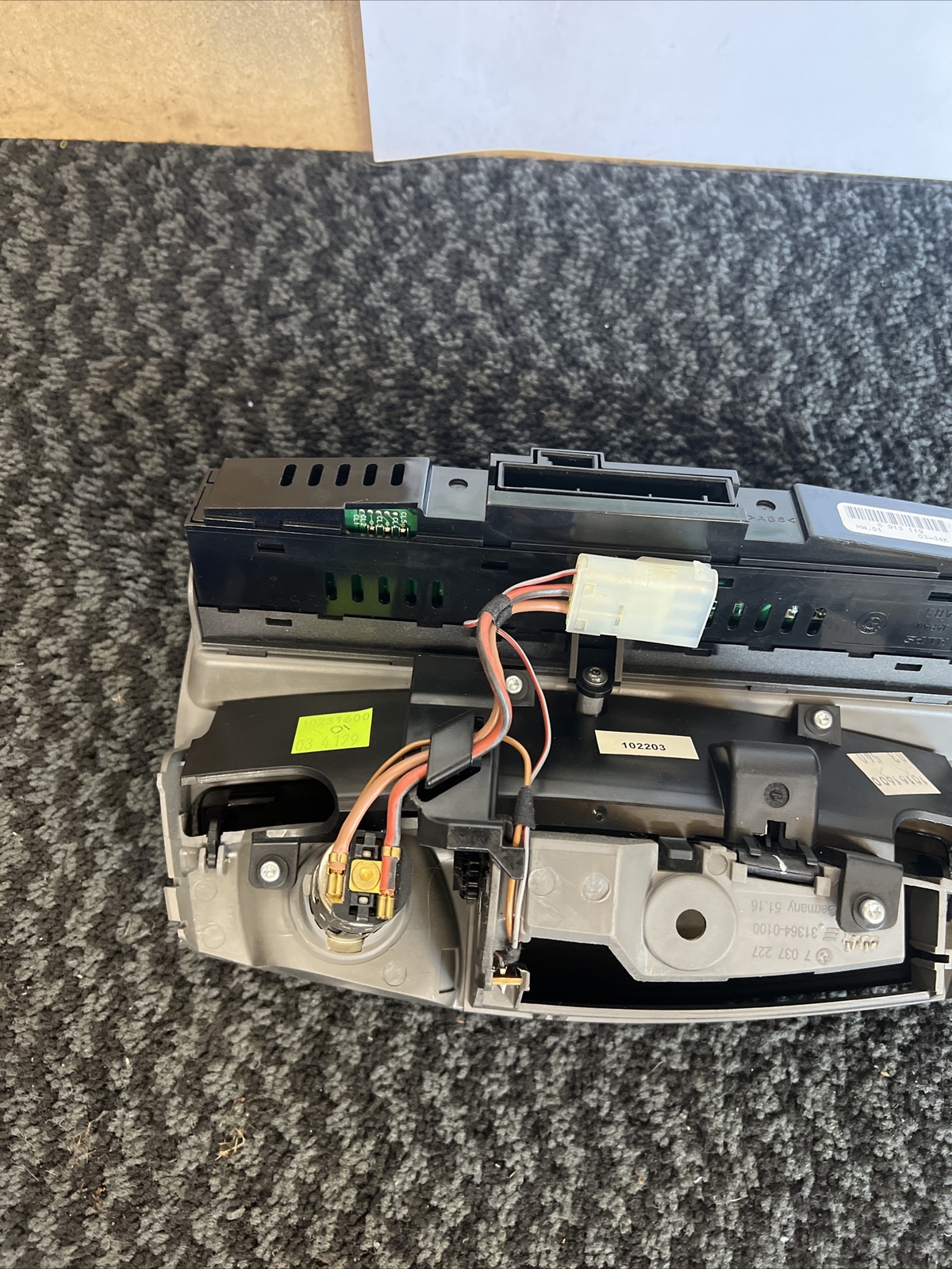 7037227 Bmw Z4 Series E85 Front Centre Console Ashtray Module Carrier