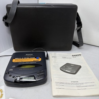 SANYO CDP-55 Portable Compact Disc Player Tested w/Power Adapter And Case