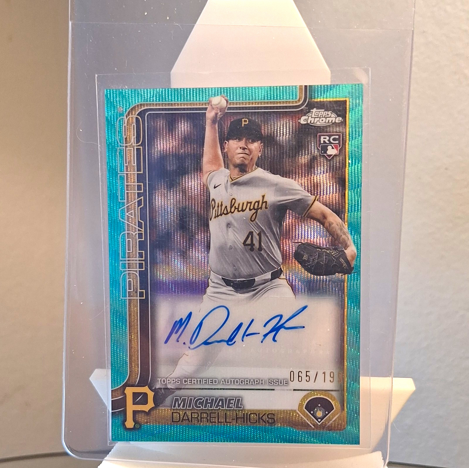 Topps 2025 Topps Chrome Update Michael Darrell-Hicks Pirates RC Auto Aqua /199