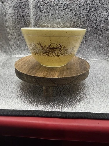 Vintage PYREX Mixing Bowl 401 Forest Fancies Mushrooms Brown Tan Small  750ml