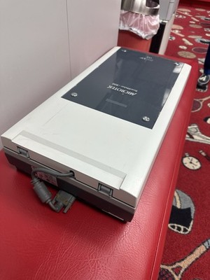 Microtek ScanMaker i800 Scanner