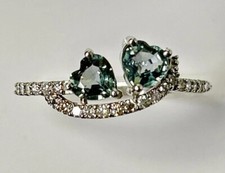 Beautiful 1.07 CT Bi-Colour Ceylon Sapphire  Diamonds & Platinum