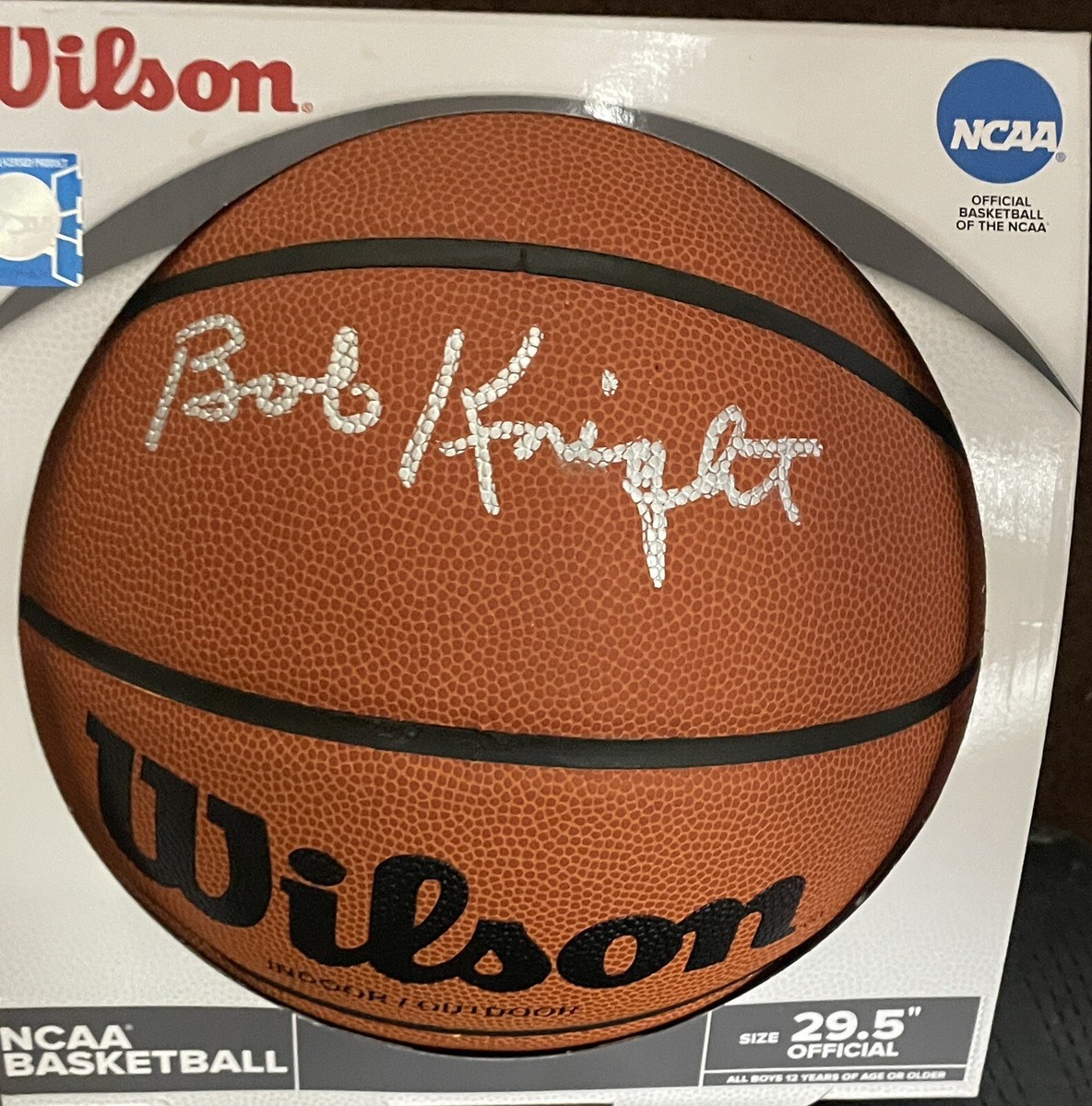 BOB KNIGHT signed Full Size Wilson NCAA Basketball Auto (Schwartz