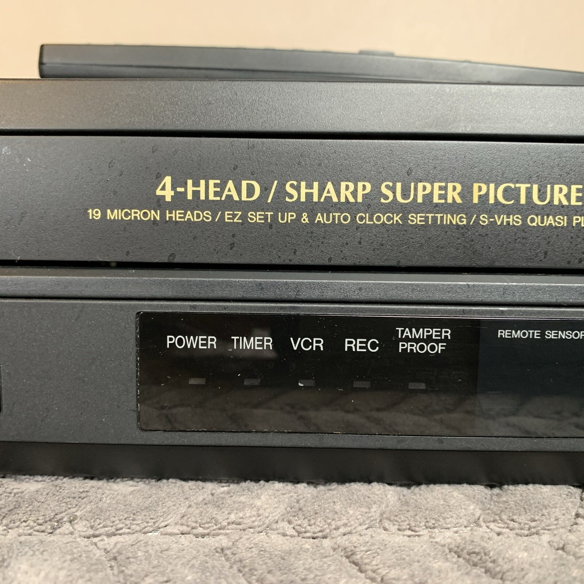 テレビ SHARP G-CODE / 19MICRON HEADS VT-14FJ3 Sharp VC-A410 VCR 4-Head Super Picture 19 Micron Head W/ Remote