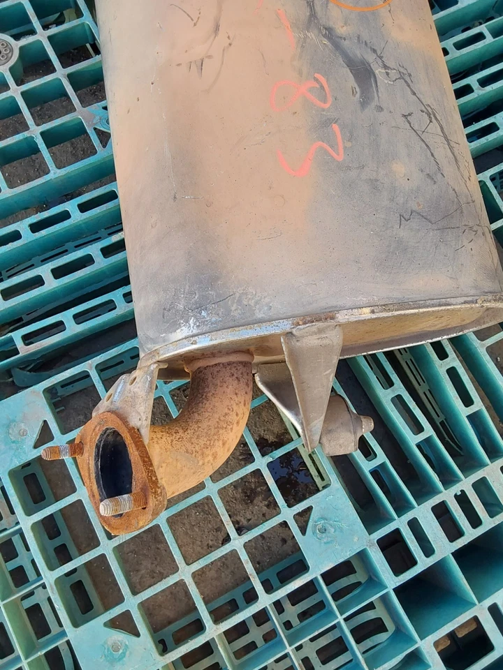 Silenciador de escape Toyota Camry LE 1998 OEM 12006 SANGO Foto 2 de 4