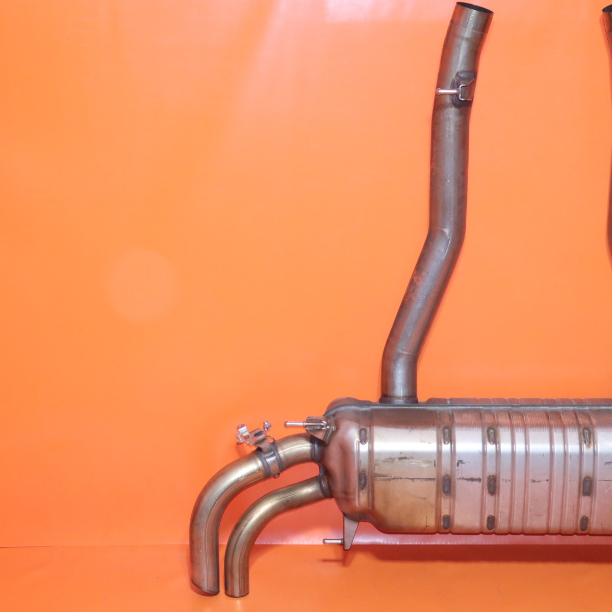 Rolls-Royce Cullinan 2019-2024 Muffler P/N 8685587