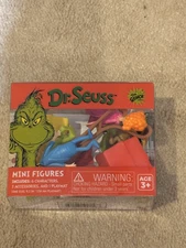 NEW, DR SEUSS THE GRINCH MINI FIGURES, CRITTER CRATE BY CULTUREFLY