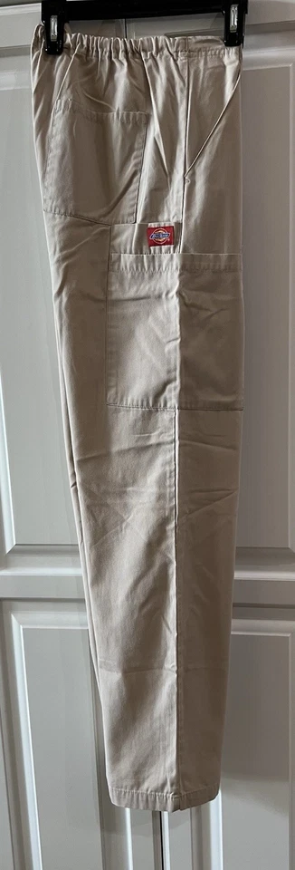 Conjunto Exfoliante Uniforme Médico Dickies, Cuello en V Top Pantalones Elásticos con Cordón Talla XS BRONCEADO Foto 4 de 4