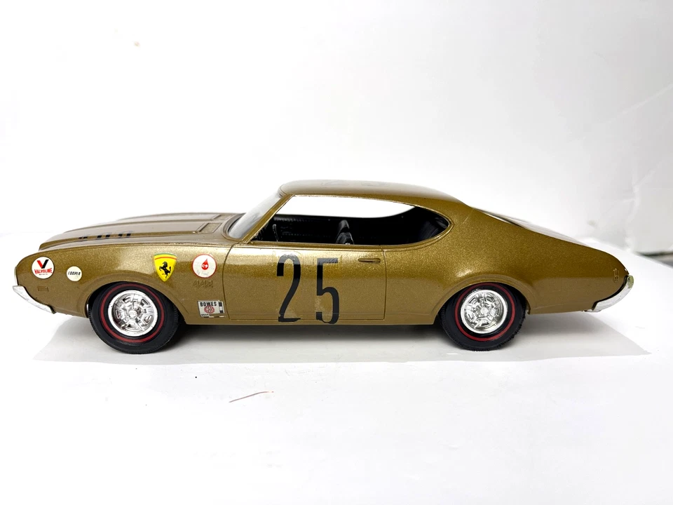 Vintage AMT/C19 Oldsmobile Promo Car 1969 Brown Model 1/25 - Image 2 of 4