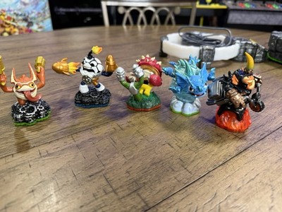 Lot de 30 skylanders - Consoles