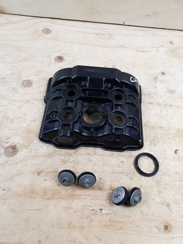 KTM RC8 1190 2008 Cylinder Head Rear Cylinder Rocker Cover - Picture 8 of 10