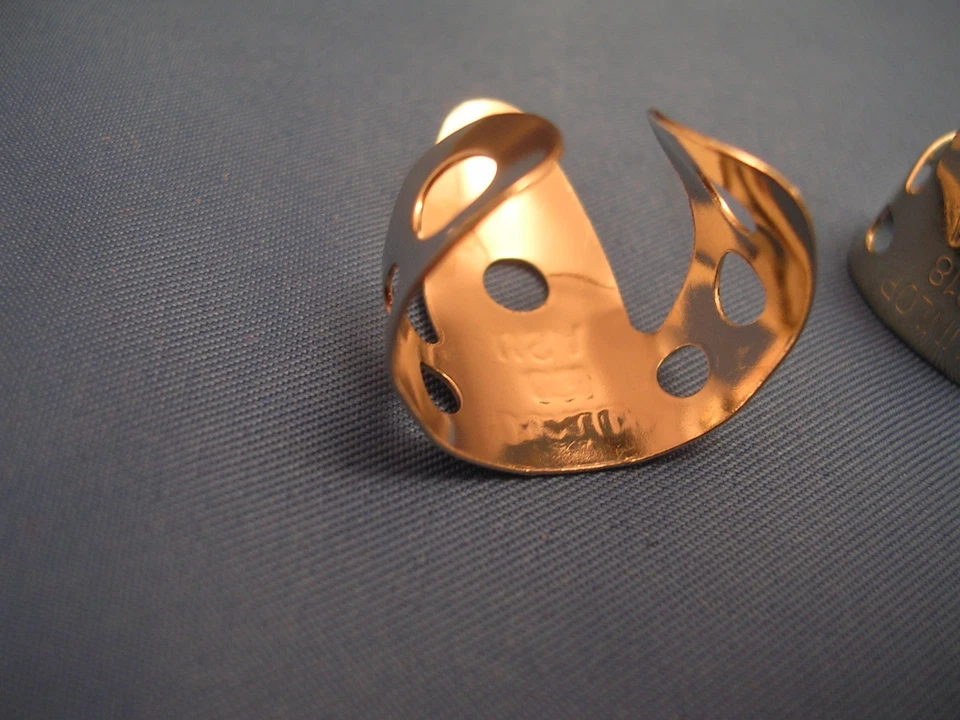 DUNLOP 6 PC FINGERPICK SET .020 W/2 THUMBPICKS-FOR GUITAR, DOBRO,BANJO,STEEL,ETC - Image 2 of 4