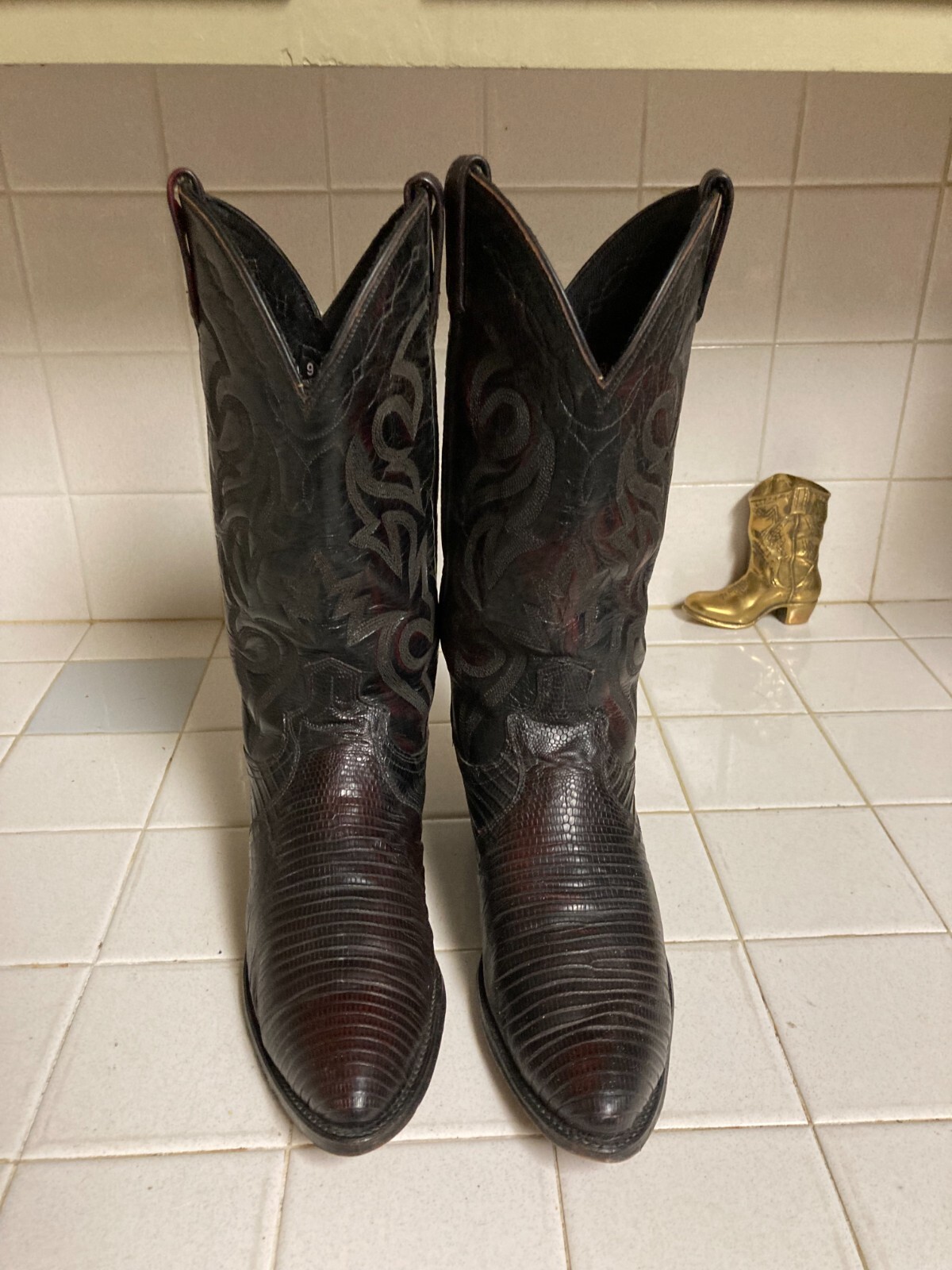 DAN POST BLACK CHERRY LIZARD LEATHER WESTERN COWB… - image 1