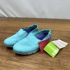 CROCS W 7 Super RARE Sample Shoe Stretch Sole Loaver W NEW W/ Tags Teal Blue
