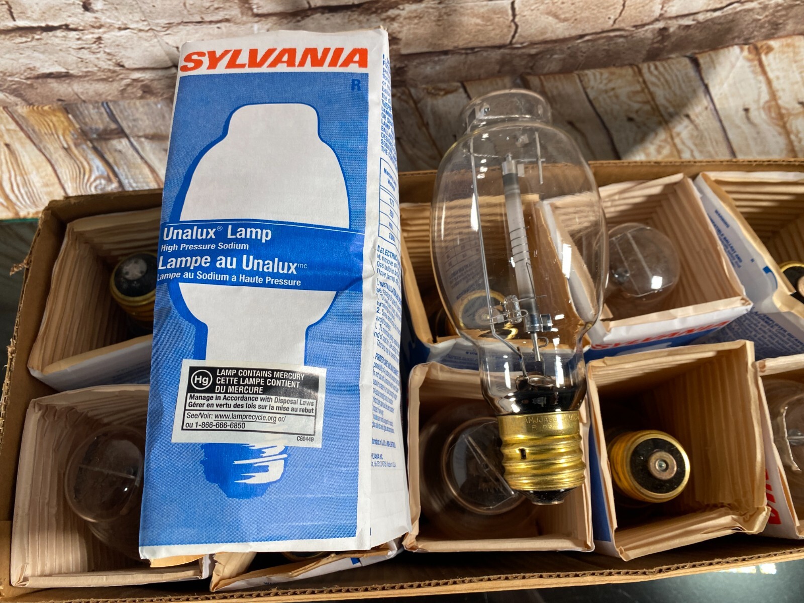 Lot of 2 - Sylvania Unalux ULX150 150W BT28 HPS Sodium Mogul