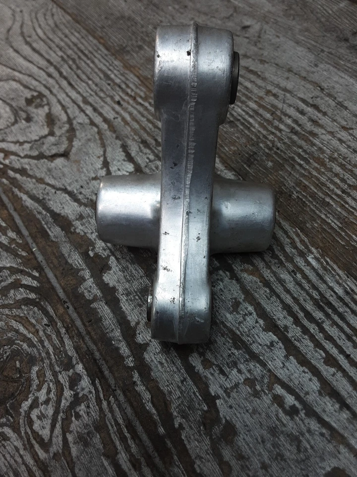 2001 01 99-07 Suzuki Hayabusa GSX1300 GSX1300R Rear Back Shock Dogbone Linkage - Image 2 of 4