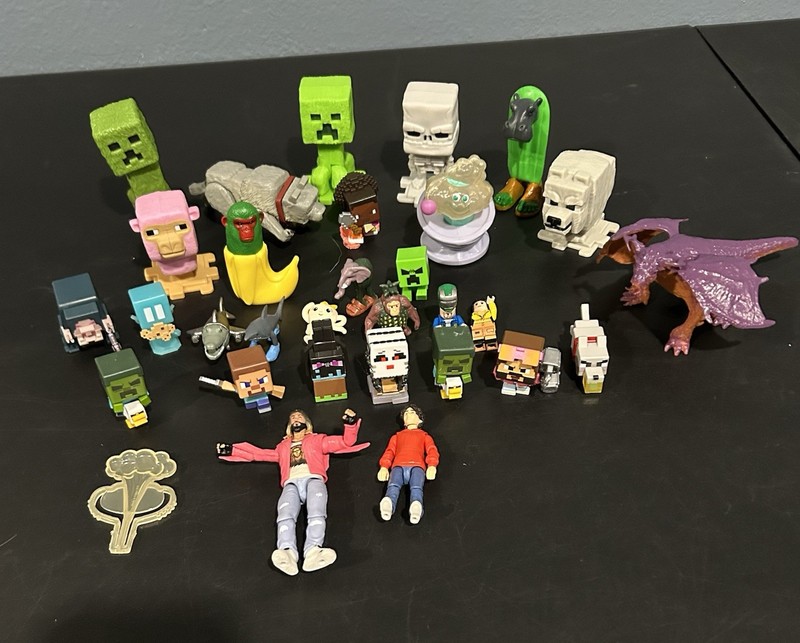 Minecraft Mixed Lot 10+ Mini Figures Creeper Steve Skeleton Accessories
