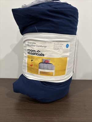 Room Essentials - Reversible Microfiber Comforter - Blue - Twin/XL Twin