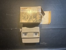 View-Master Tan Viewer in Box plus 1 reel - B9503-3- Instructional Ice Skating