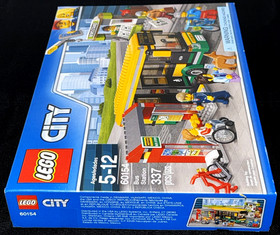 NEW SEALED! LEGO CITY 60154 - BUS STATION / TOWN