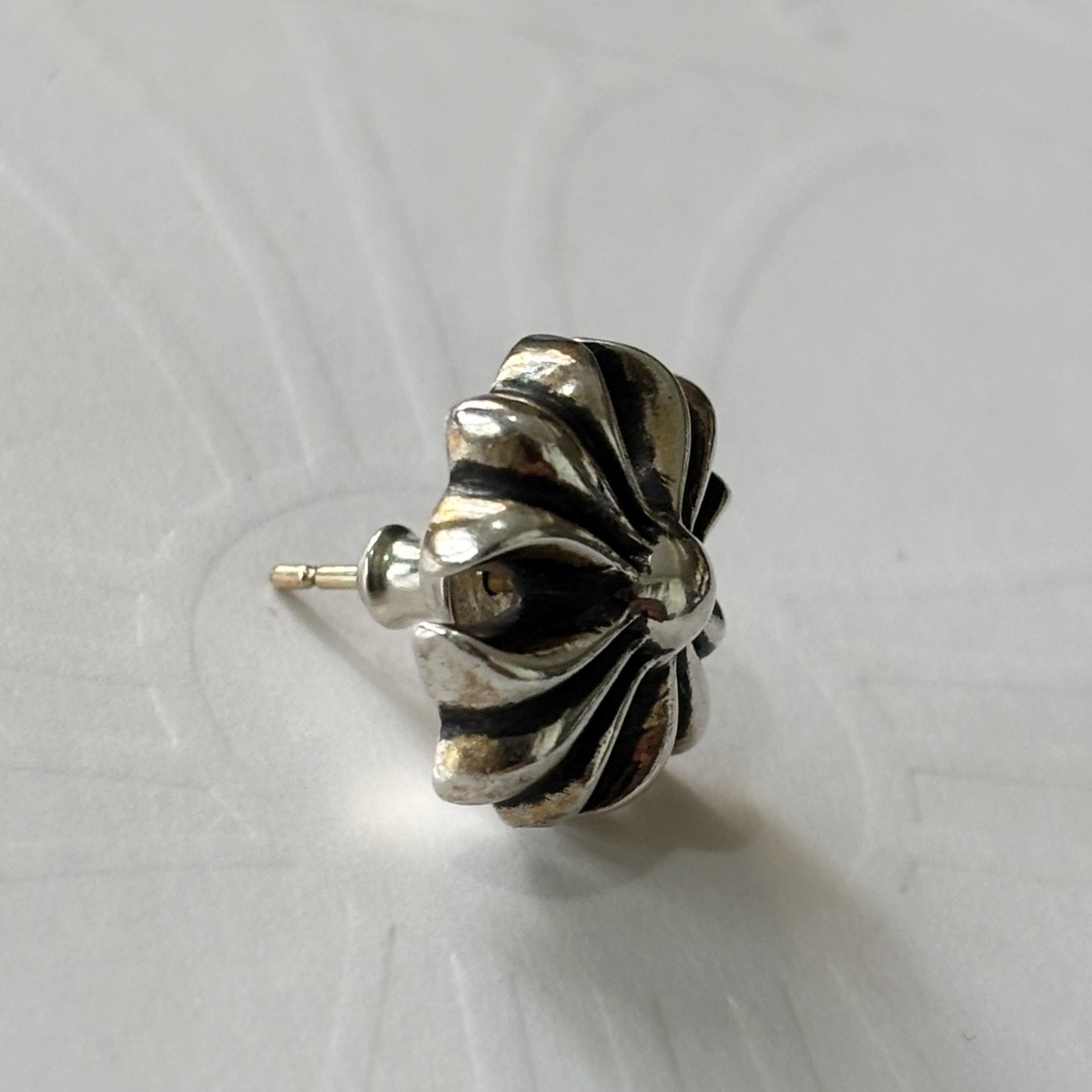 Chrome Hearts CH Plus Stud Earring In Hand【Just 1 earing only