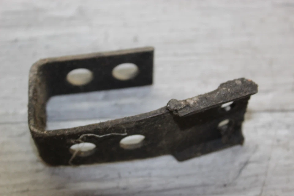 1997 Yamaha Rt100 guia de suporte de corrente controle deslizante de impulso - Imagem 3 de 4