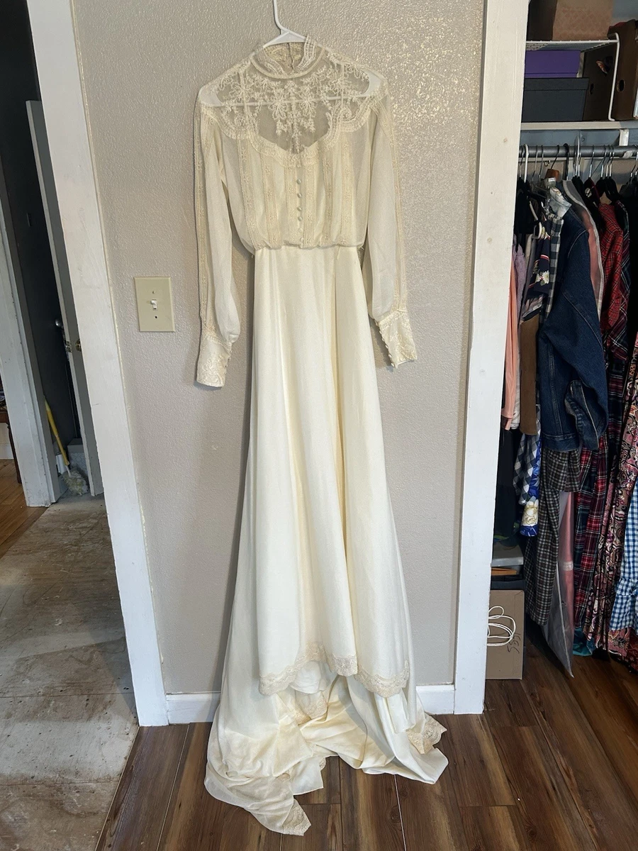 chinese dress ladies Long Sleeve Applique Floral Embroidered V Neck Wedding Dress