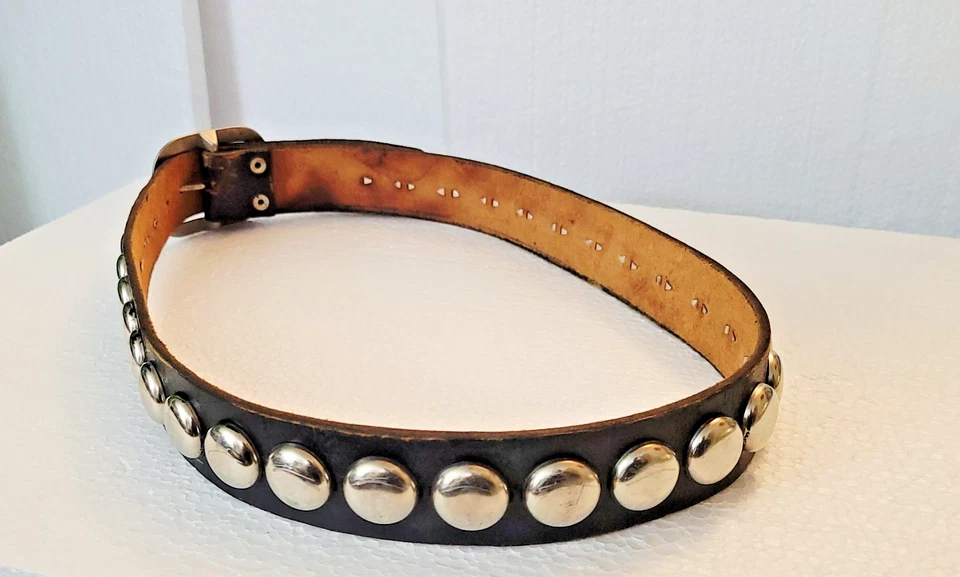 Cinturón de cuero tachonado vintage años 80 motocicleta cuero de vaca motociclista punk negro 31-36 Foto 3 de 4