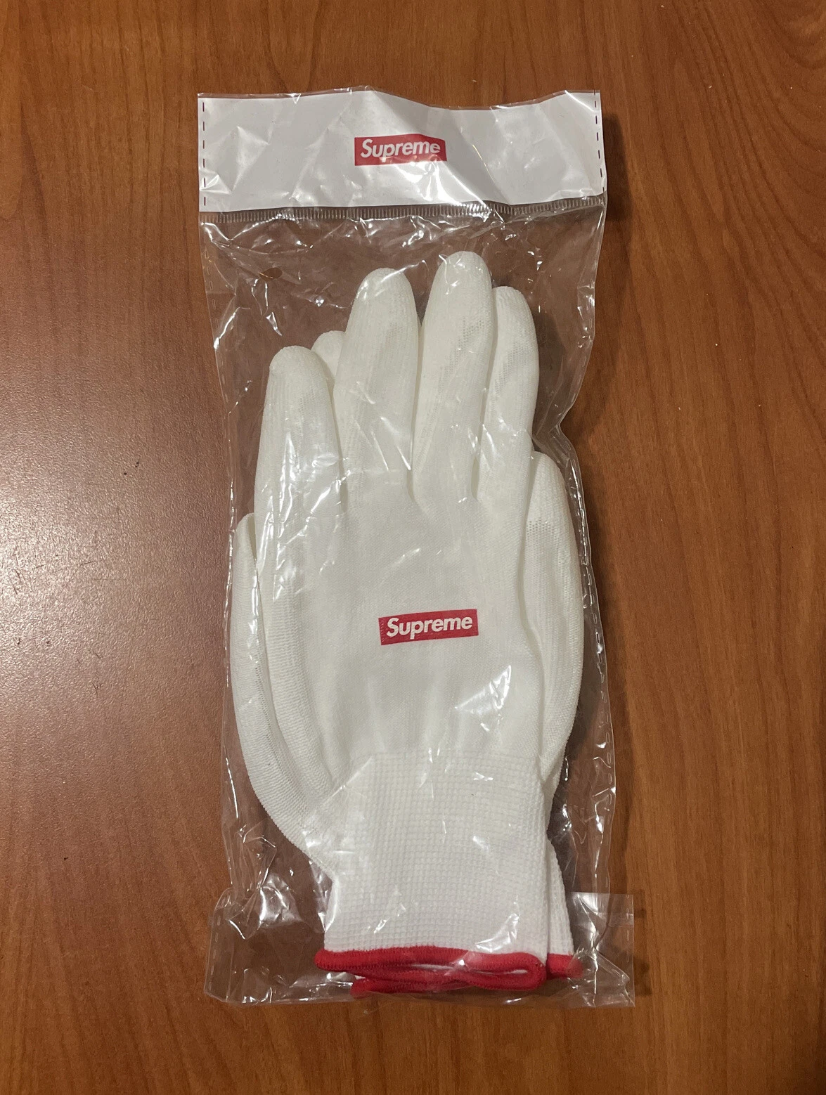 GANTS CAOUTCHOUTÉS BLANCS AUTHENTIQUES Supreme FW20 FLAMBANT NEUFS