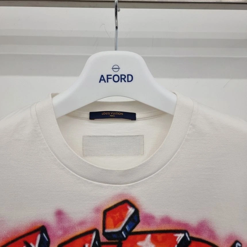 LOUIS VUITTON（LV） T shirt Louis Vuitton graffiti manica corta 1A9T6N LOA122307 122943082