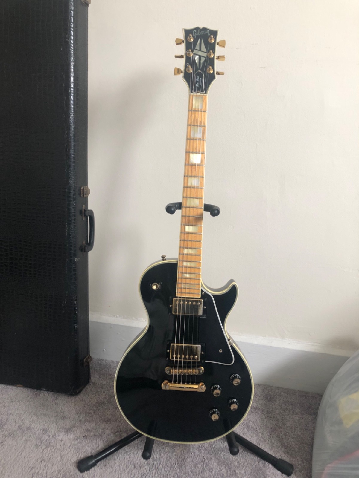 Gibson Les Paul 1978 Custom Guitar Black Maple Fretboard Protector Case