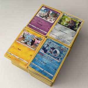 Lot de 800 Cartes Pokemon bloc Epee et Bouclier état MINT