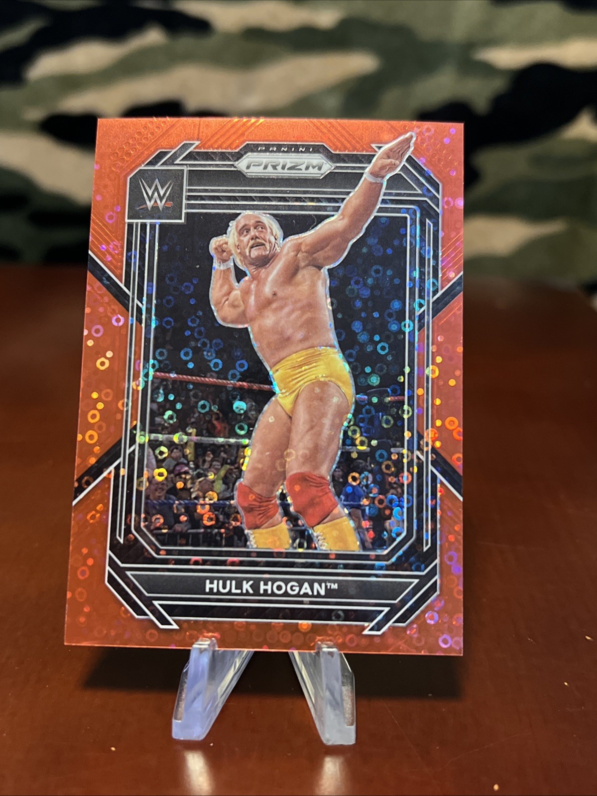 Hulk Hogan Red Disco 2023 Panini Prizm WWE Card 76/99 # 195