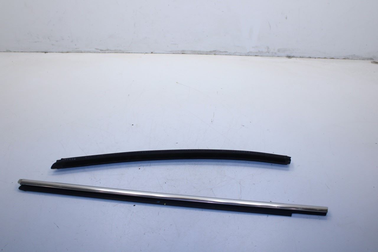2017-2020 Maserati Ghibli Front Left Side Door Belt Outer and Inner Weatherstrip