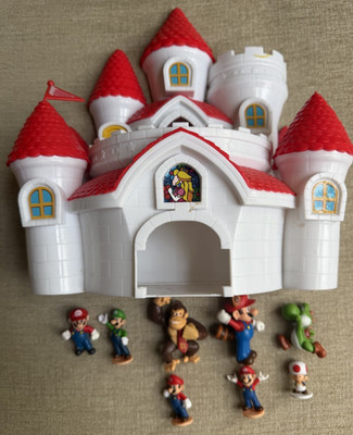 Super Mario Peach Castle Playset w/ 7 Figures Mario Luigi Toad Yoshi Donkey Kong