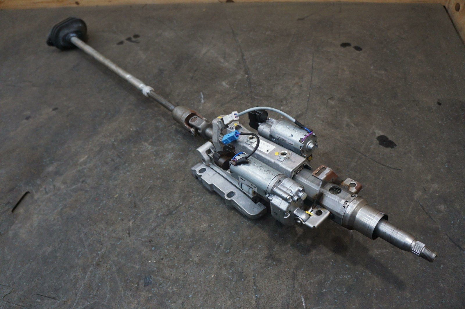 Steering Column & Rod Assembly OEM 229175 Ferrari California 2008-14