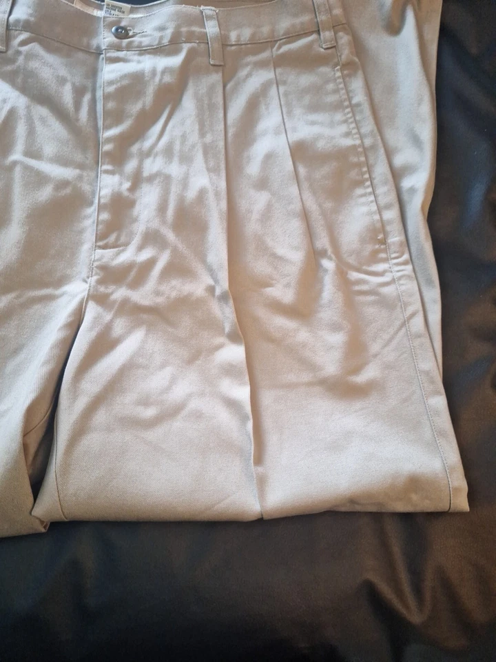 Cherokee Mens 36x30 Pleated Front Khaki Pants - Image 4 of 4
