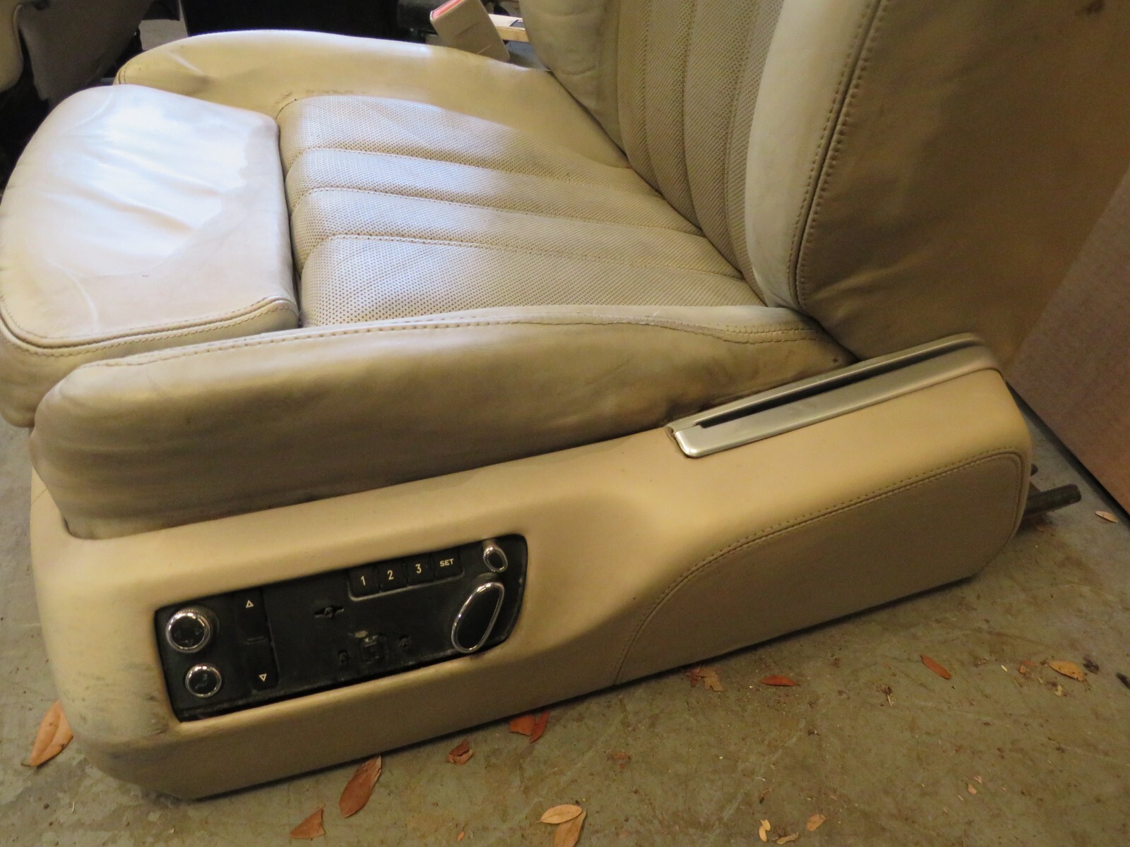2006 BENTLEY FLYING SPUR FRONT LEFT DRIVER SIDE SEAT